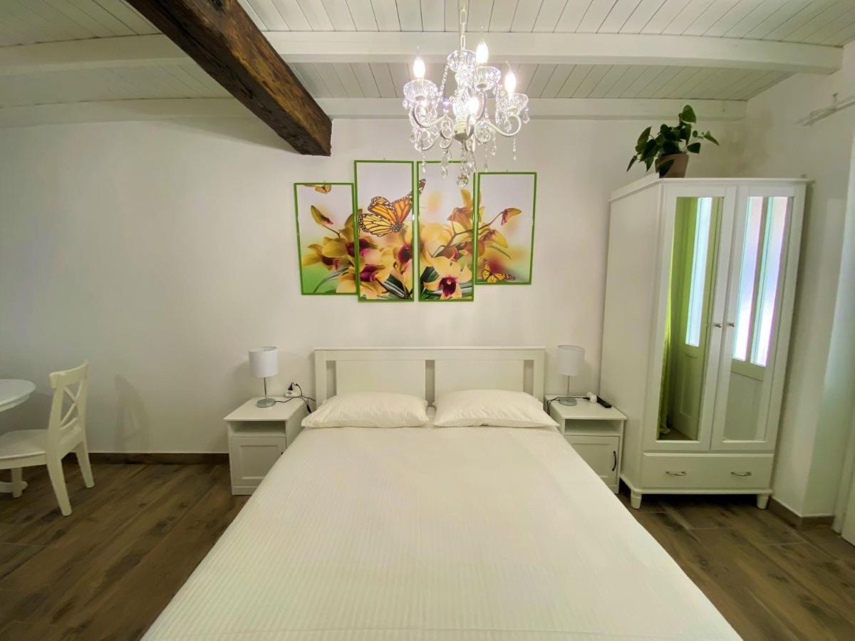 Appartement Nicolaus à Sesto Calende Extérieur photo