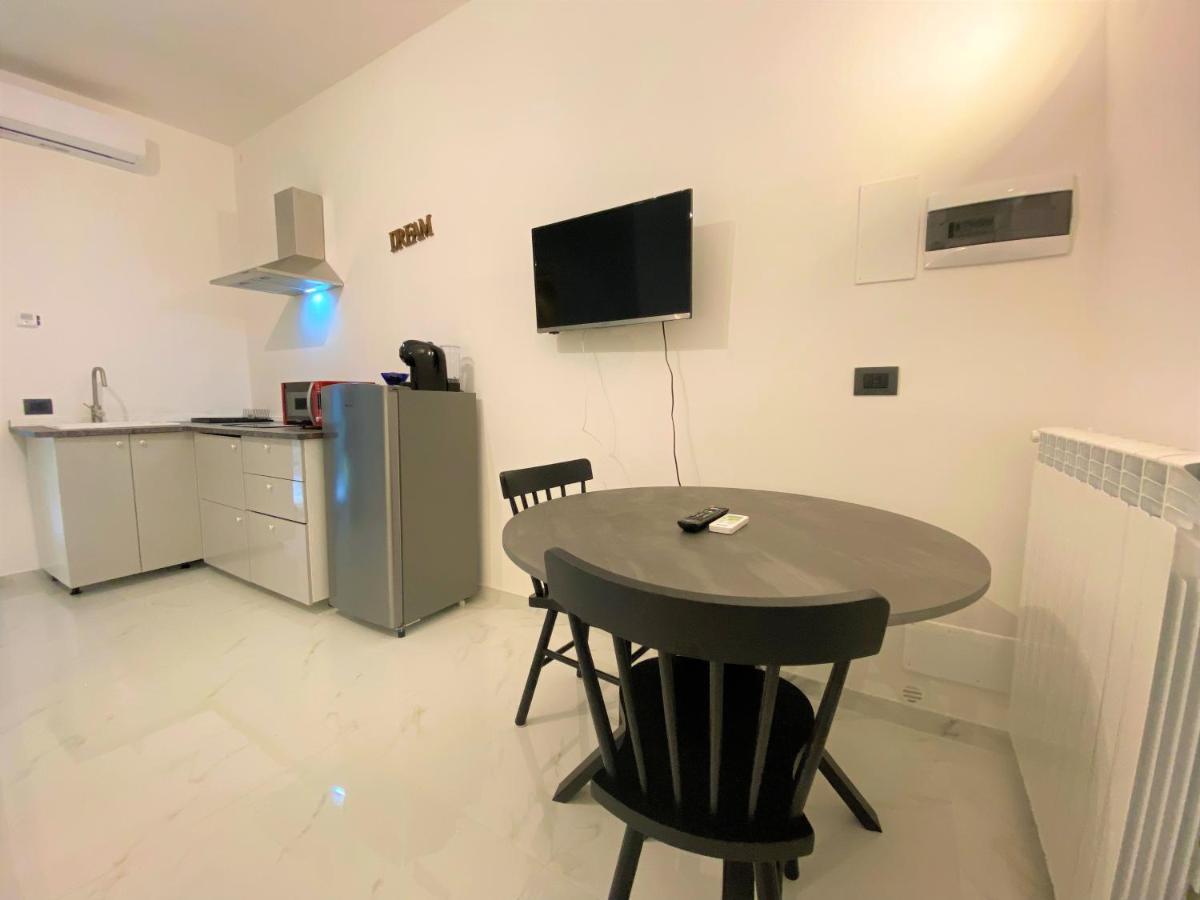 Appartement Nicolaus à Sesto Calende Extérieur photo