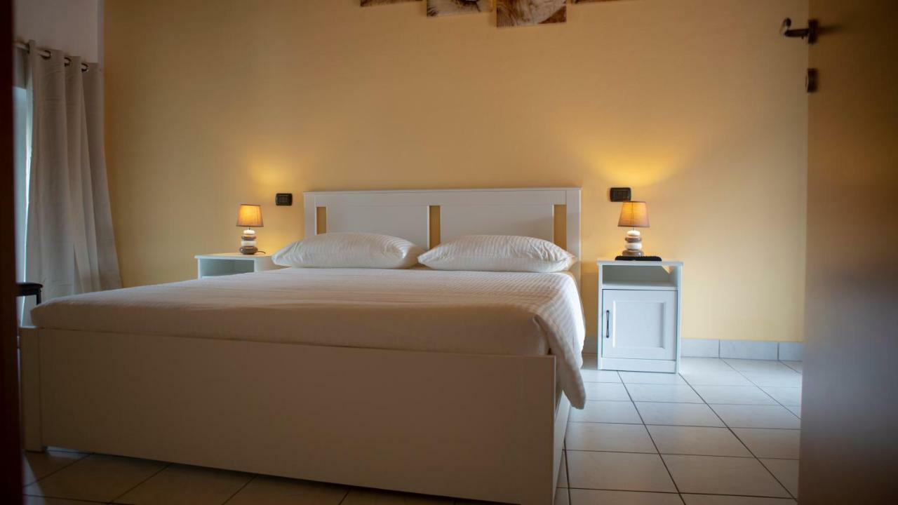 Appartement Nicolaus à Sesto Calende Extérieur photo